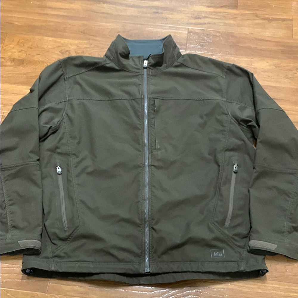 REI Jacket - Picture 1 of 8